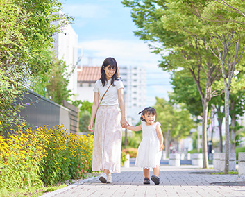 近鉄八尾駅徒歩6分屋根付き駐車場・駐輪場完備